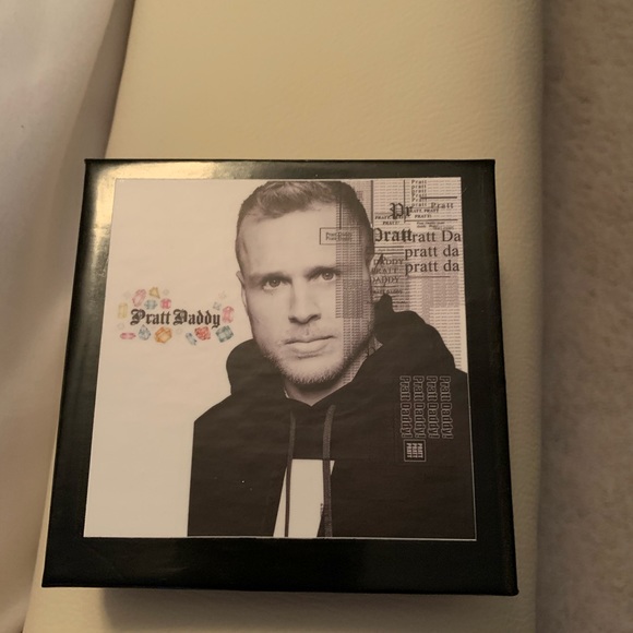 Pratt Daddy Crystal pendant - Picture 7 of 7